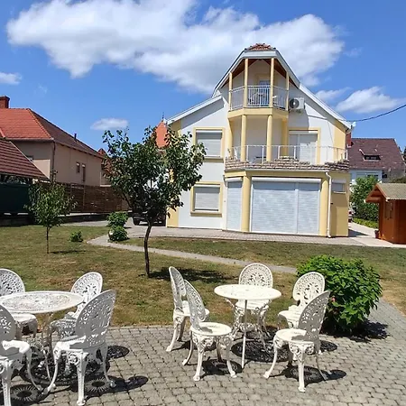 Vanilia Guest house *